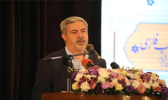 شعر محملی برای طرح مباحث معنوی و انسانی در سطح جهانی است