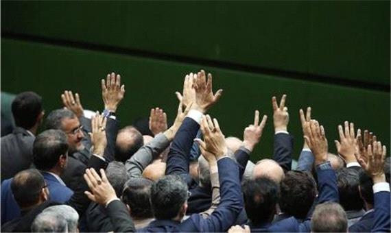 چرا پایداریچی‌ها در برابر تقاضای خرید ایران خودرو توسط کروز جنجال کردند اما در برابر درخواست بابک زنجانی برای خرید سایپا ساکتند؟