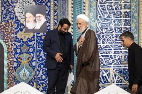 ادامه واکنش‌ها به حضور کاظم صدیقی در نماز جمعه تهران | بازگشت او چه پیام‌هایی برای جامعه به‌همراه داشت؟