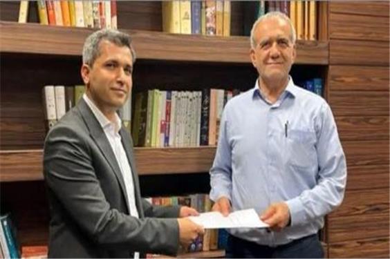 عذرخواهی شریفی زارچی بخاطر حمایت از پزشکیان در پی تصویب لایحه خفقان در مجلس