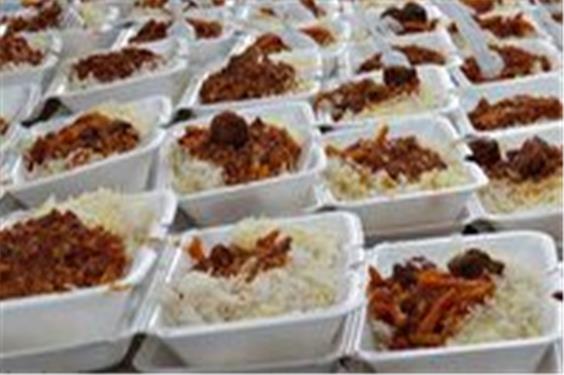 توزیع 2500 پرس غذای گرم در موکب فاطمیون ایلخچی