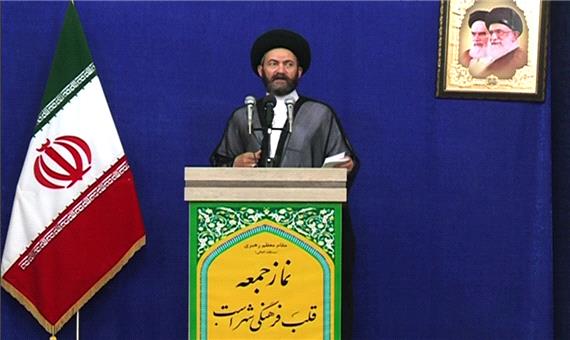 امام جمعه اردبیل: ترورها تاثیری در پیشرفت هسته‌ای و موشکی ایران ندارد