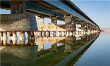 50 میلیارد ریال برای نگهداری پل میانگذر دریاچه ارومیه هزینه شد