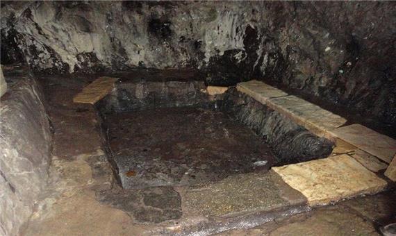 حمام سنگی شهرستان کوثر؛ شاهکار معماری دست‌کند در دل غار