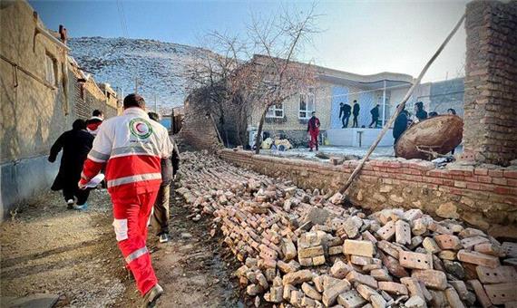 پایان امدادرسانی هلال احمر در خوی/ امدادرسانی به 21 هزار و 535 زلزله‌زده