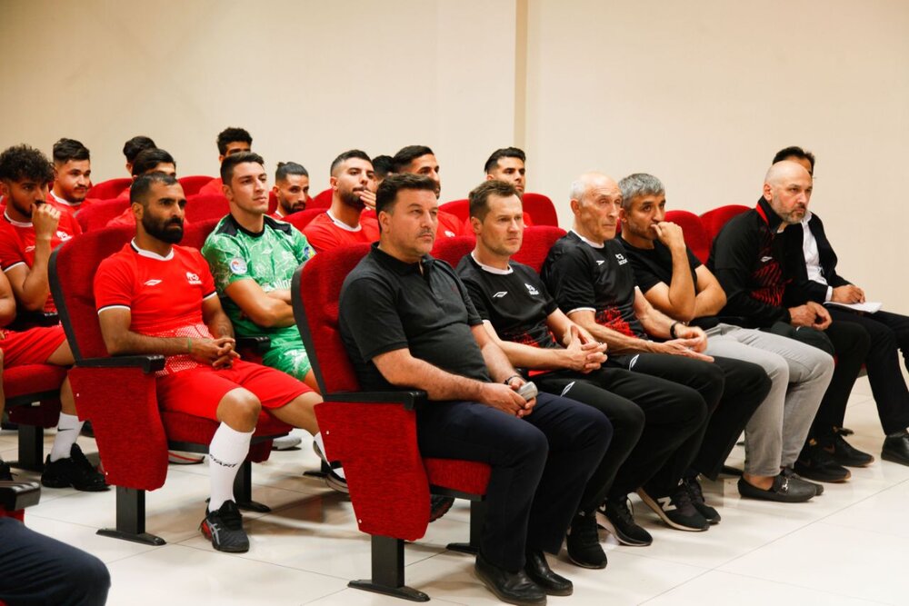 پیام آذری