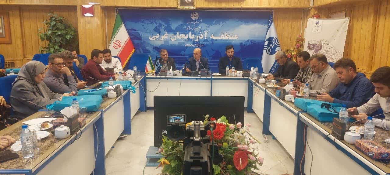 پیام آذری