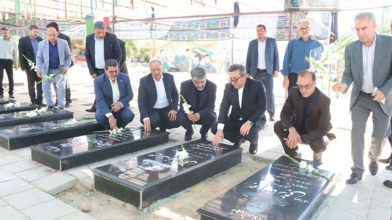 پیام آذری