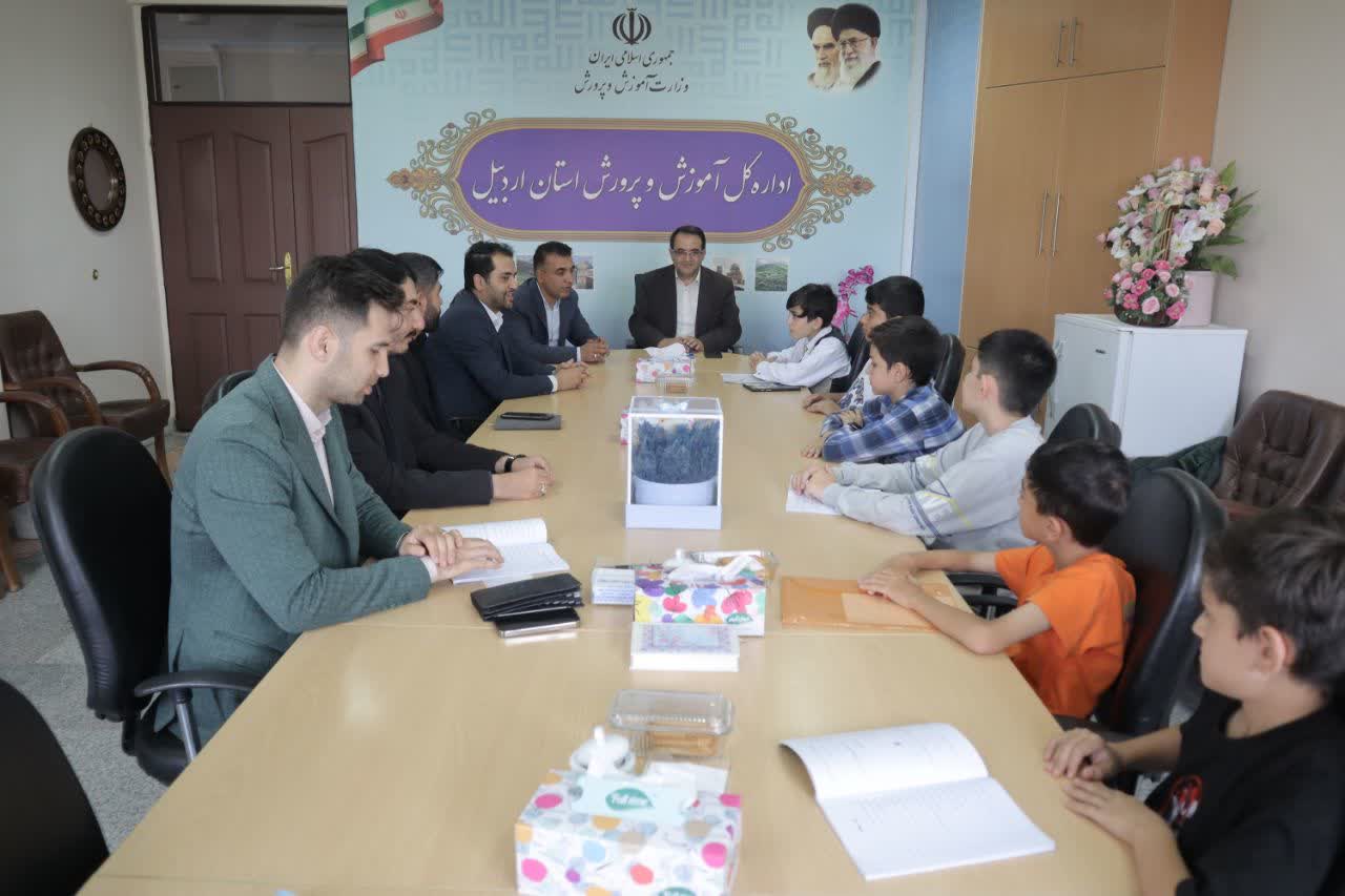 پیام آذری