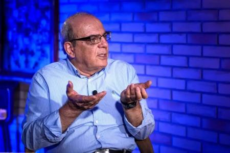 هشدار عباس عبدی درباره خطر تندروها: از رانت قدرت برخوردارند و هیچ مسئولیتی در برابر آنچه می‌گویند را نمی‌پذیرند