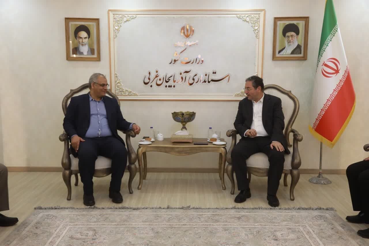 دیدار دو تن از معاونان وزارت تعاون، کار و رفاه اجتماعی با استاندار آذربایجان غربی