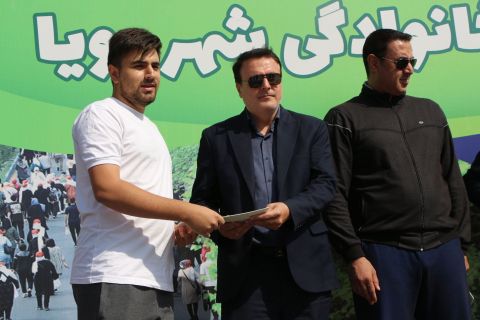 پیام آذری
