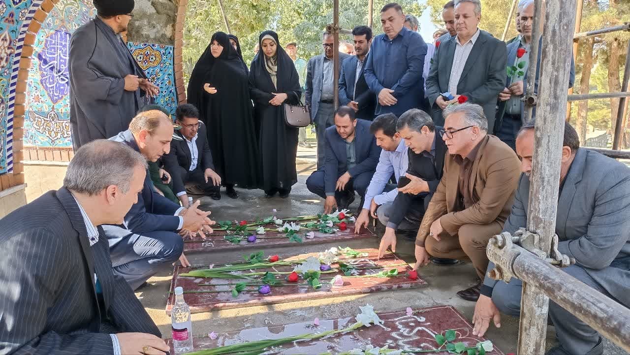 پیام آذری