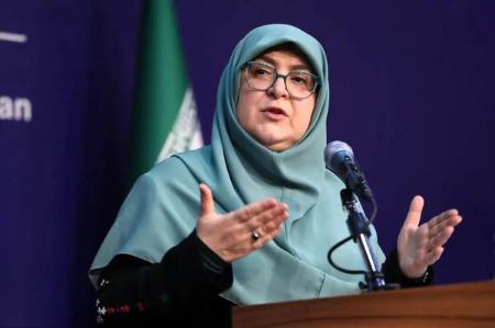 سخنگوی دولت: قطع برق آنتن‌های موبایل، ناشی از فرسودگی باتری‌هاست؛ باتری هم تحریم است