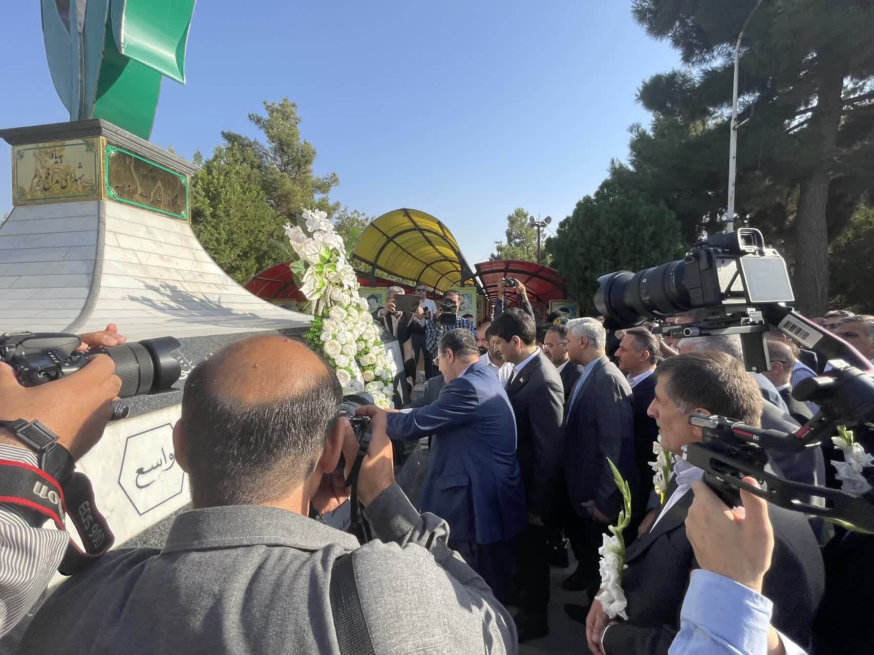 پیام آذری