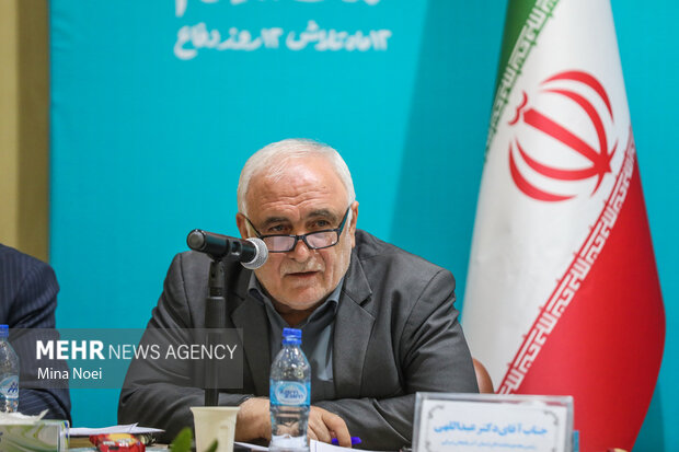 اصلاح نظام اداری لازمه هر جراحی اقتصادی است