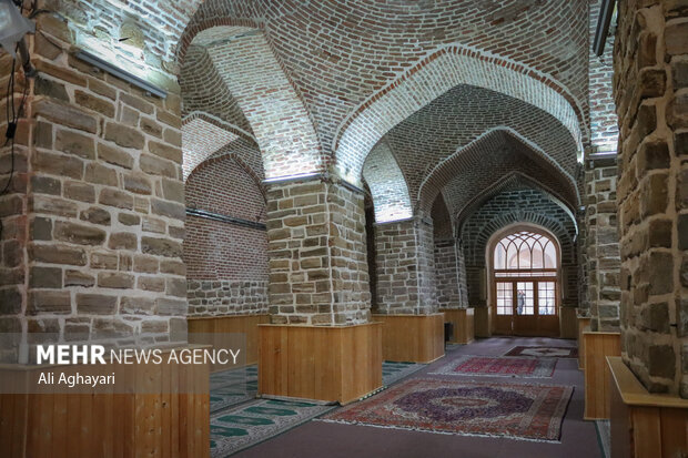 پیام آذری