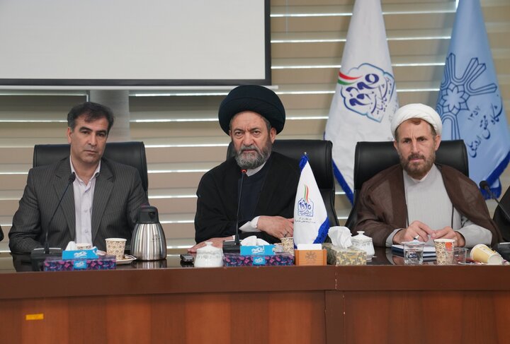 امام جمعه اردبیل: باید پابه‌پای تحولات علمی دنیا حرکت کنیم
