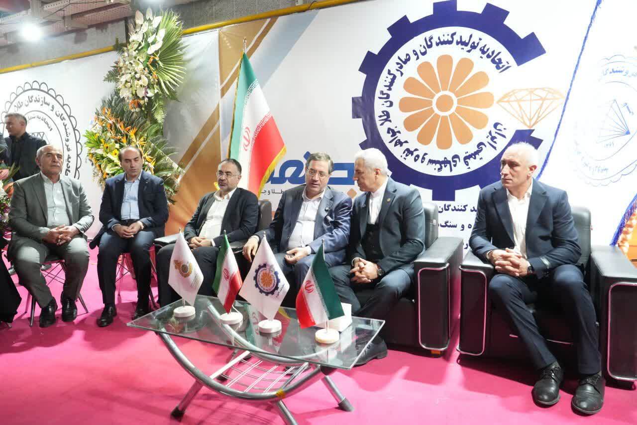 پیام آذری