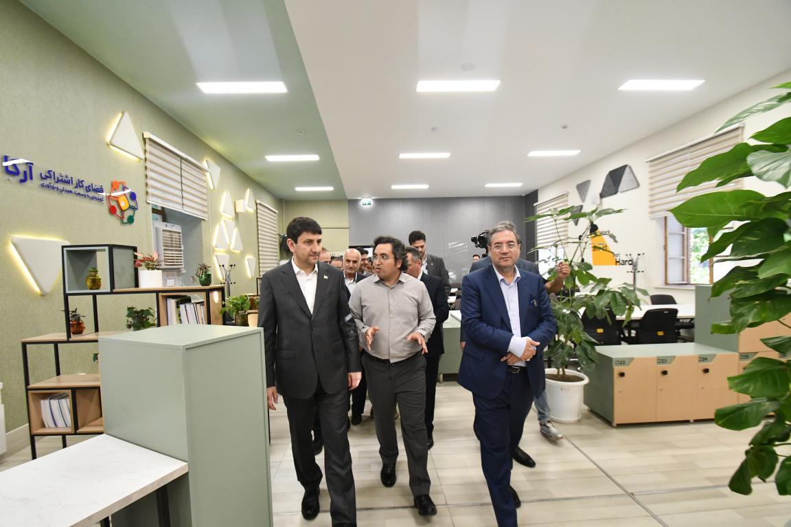 پیام آذری