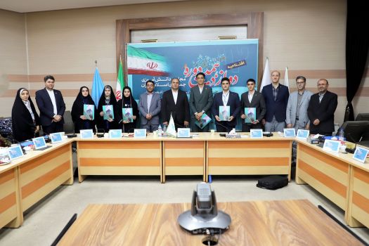 اعطای اعتبارنامه نمایندگان مجلس شورای دانش‌آموزی استان آذربایجان شرقی