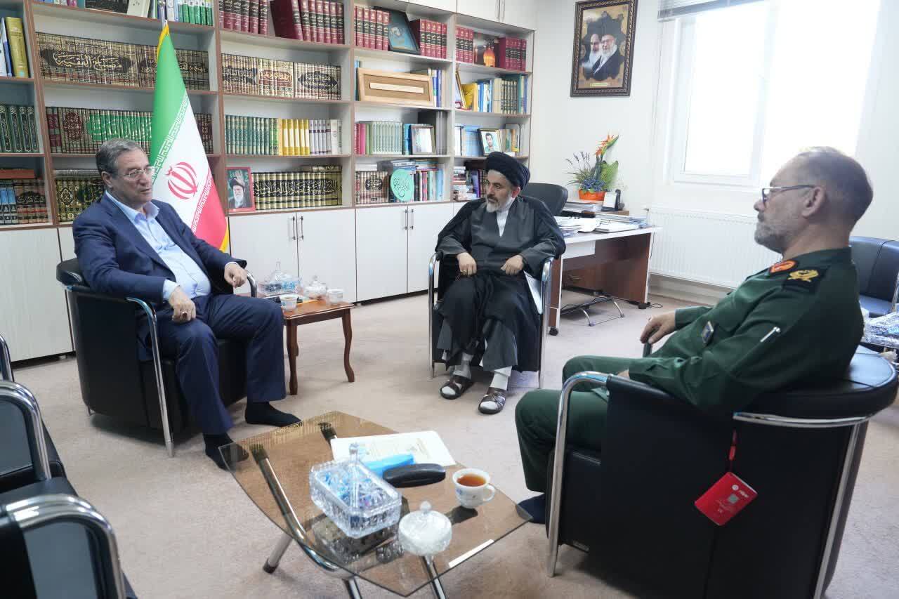 نشست مشترک استاندار آذربایجان‌غربی با نماینده ولی فقیه در استان و فرمانده سپاه شهدای استان