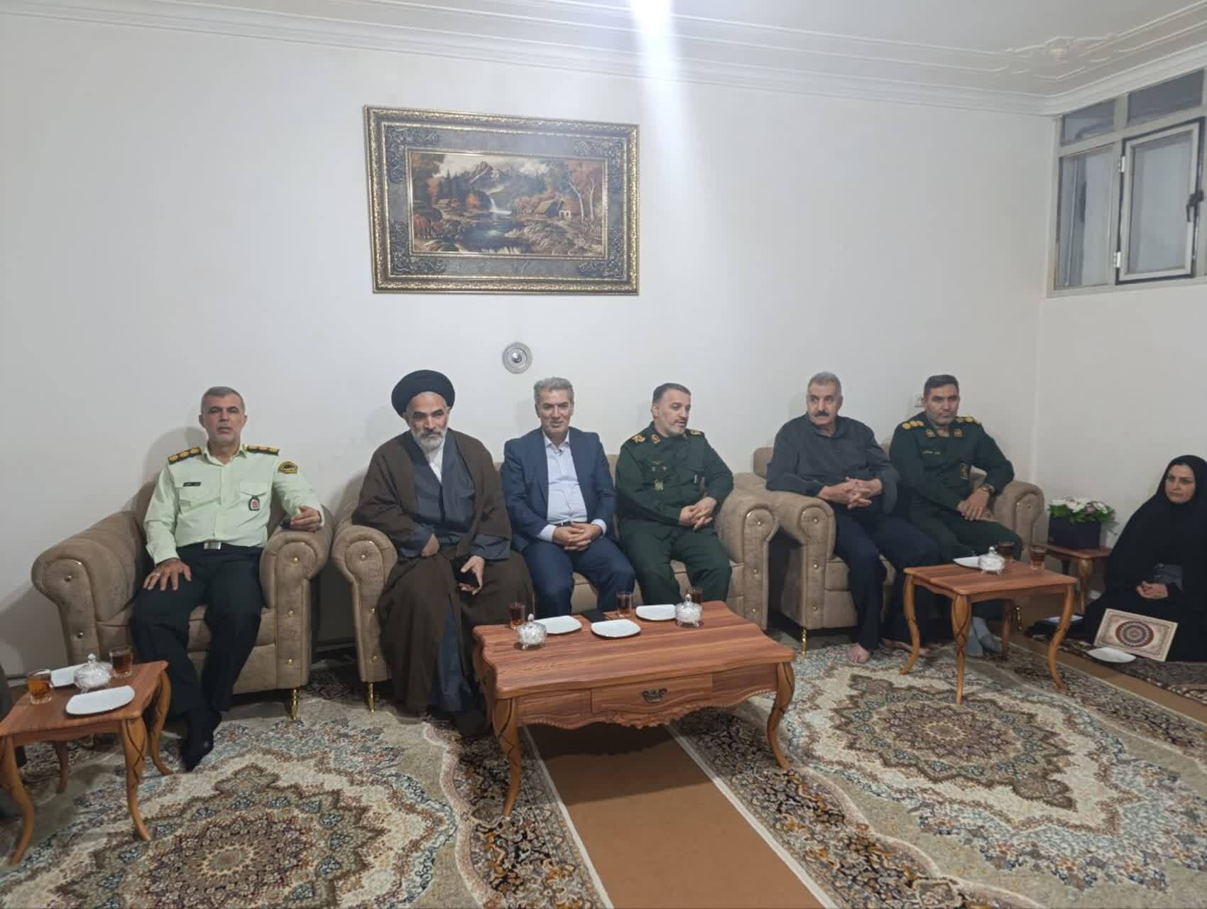 پیام آذری
