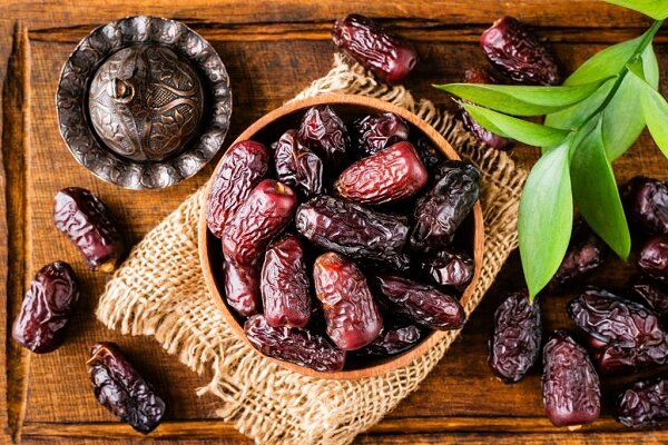 آذربایجان شرقی بدون حتی یک نخل، در جایگاه برتر فرآوری و بسته‌بندی خرما