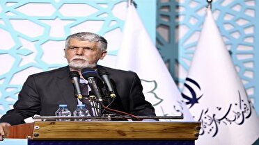 شهریار شاعر زنده است