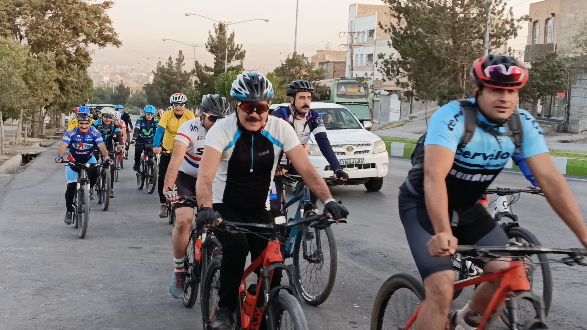 پیام آذری