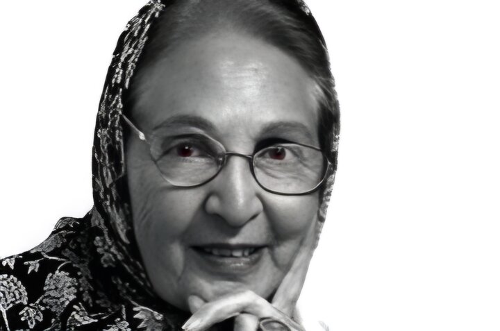 ثمینه باغچه‌بان؛ پلی میان دنیای سکوت و دنیای کلمات