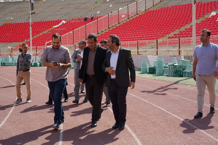 بازدید نمایندگان سازمان برنامه وبودجه کشور از ورزشگاه یادگارامام تبریز