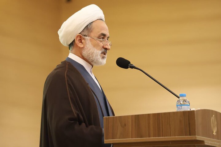 وکالت امانتی الهی و جایگاهی رفیع در نظام اسلامی است