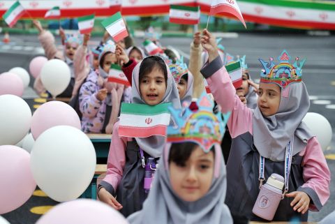 پیام آذری