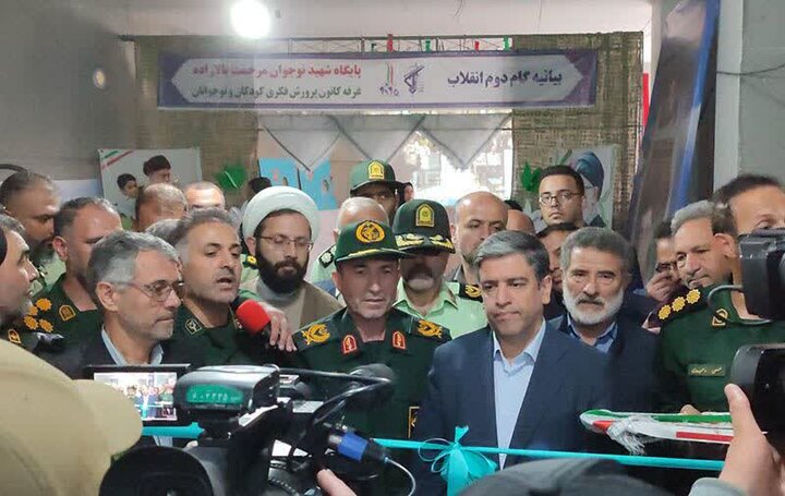 غرفه فرهنگی‌هنری کانون پرورش فکری در نمایشگاه دفاع مقدس اردبیل بر پاشد