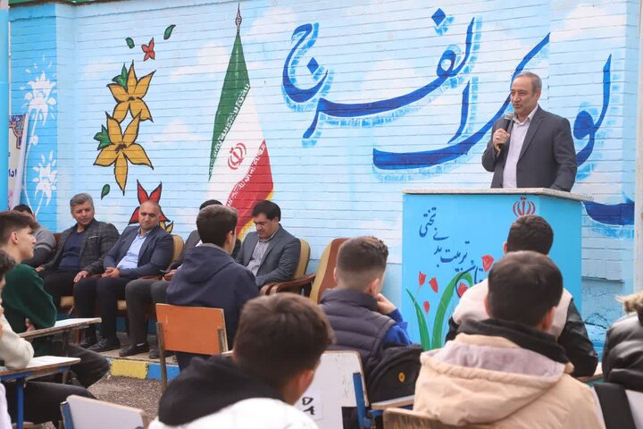 زنگ مهر در هنرستان تربیت‌بدنی تختی اردبیل نواخته شد