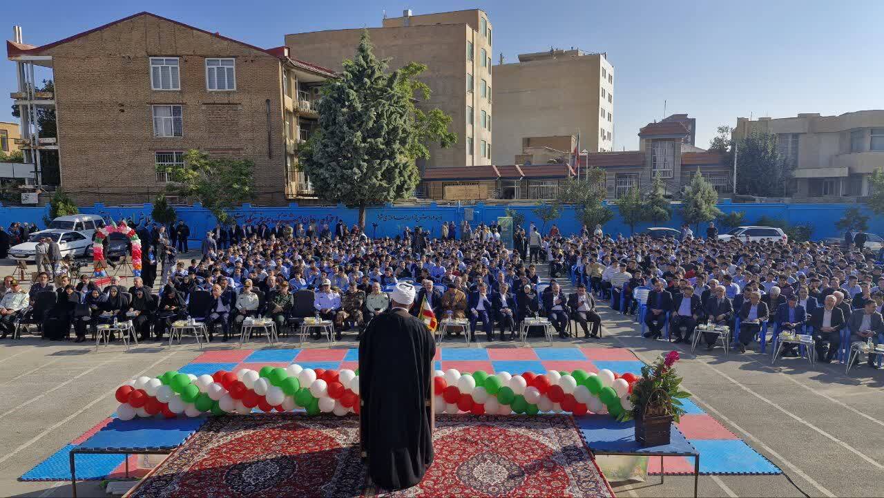 پیام آذری