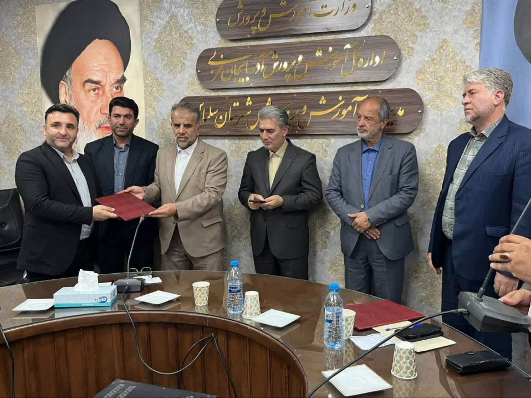 پیام آذری