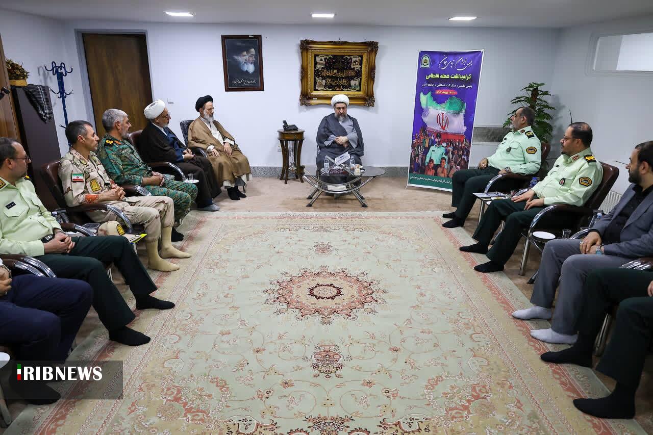 پیام آذری