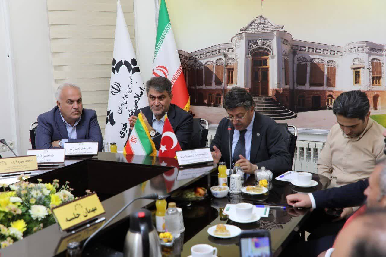 پیام آذری