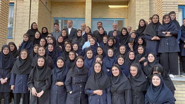 بازدید معاون آموزش متوسطه وزیر آموزش و پرورش از هنرستان شبانه‌روزی دخترانه زهرا مردانی‌آذر صوفیان