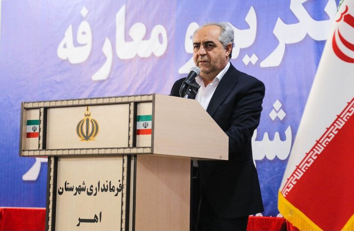 سرمست: موانع توسعه در شهرستان‌ها بررسی و برطرف می‌شود