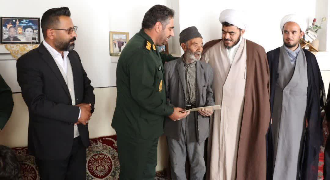 پیام آذری