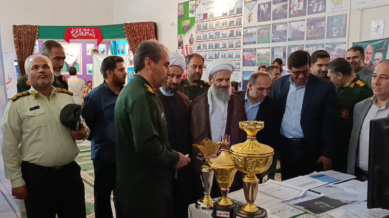 پیام آذری