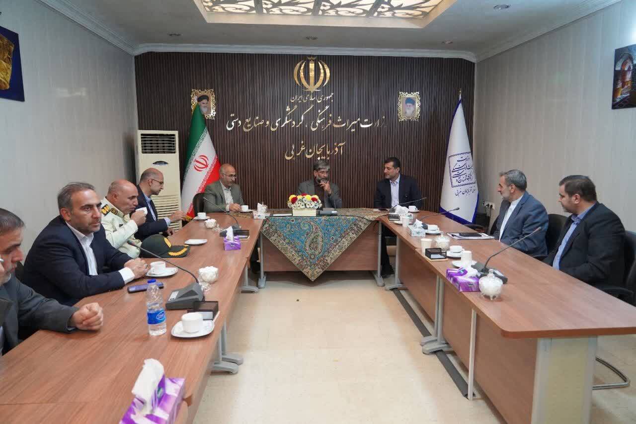 پیام آذری