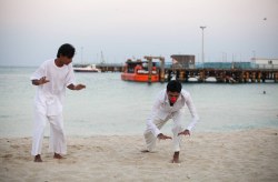 اجرای ۹ نمایش‌ ساحلی در روز دوم جشنواره بین المللی تئاتر کوتاه کیش