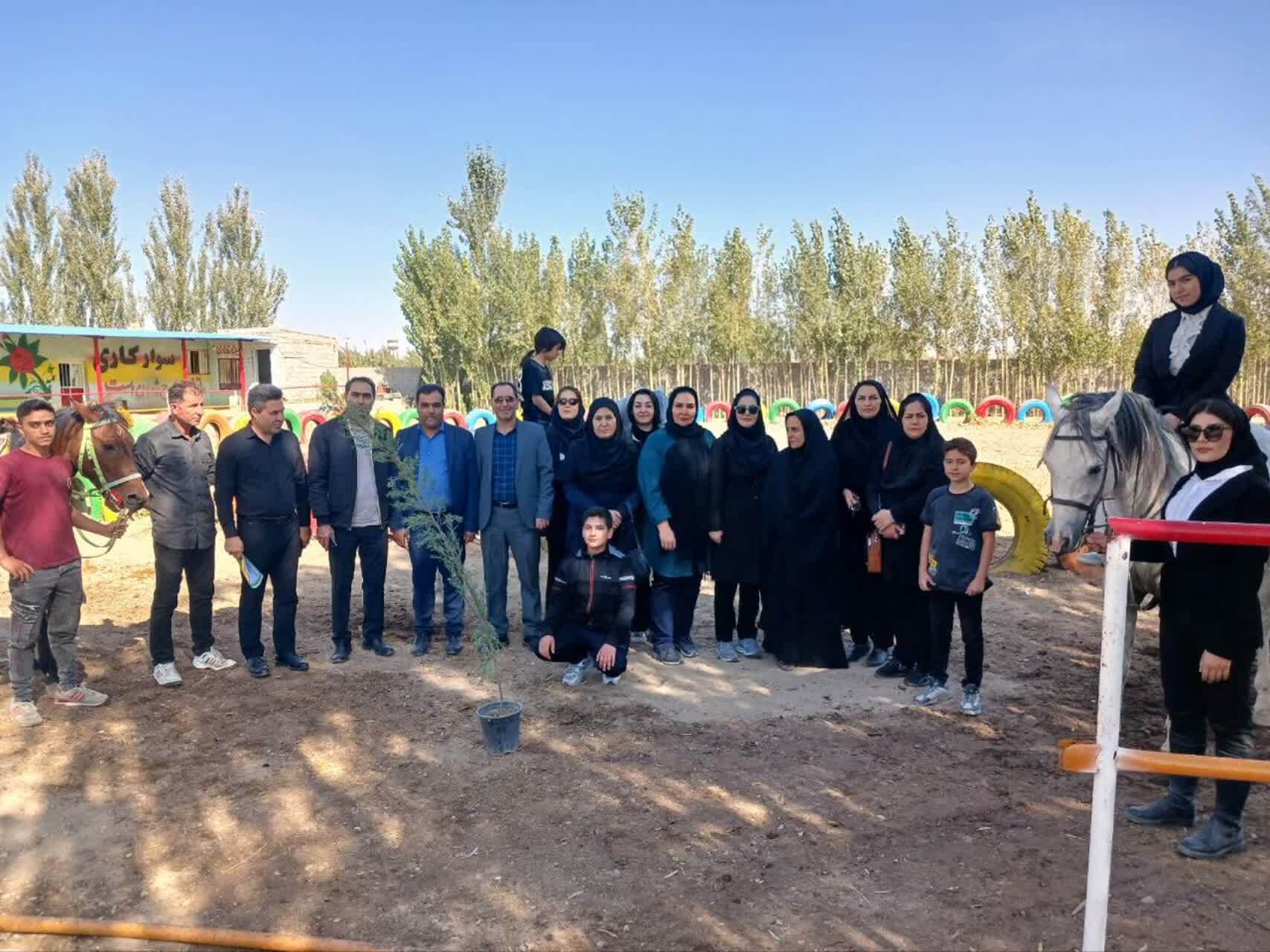 پیام آذری