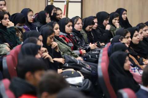 پیام آذری