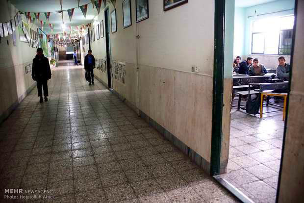 ستوده: ۴۰ درصد مدارس آذربایجان غربی فرسوده هستند