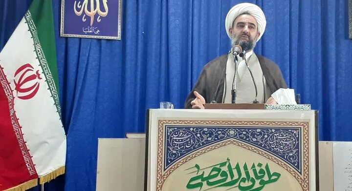 باقری بنابی: پرستاران حیا و صبر حضرت زینب(س) را الگوی خویش قرار دهند